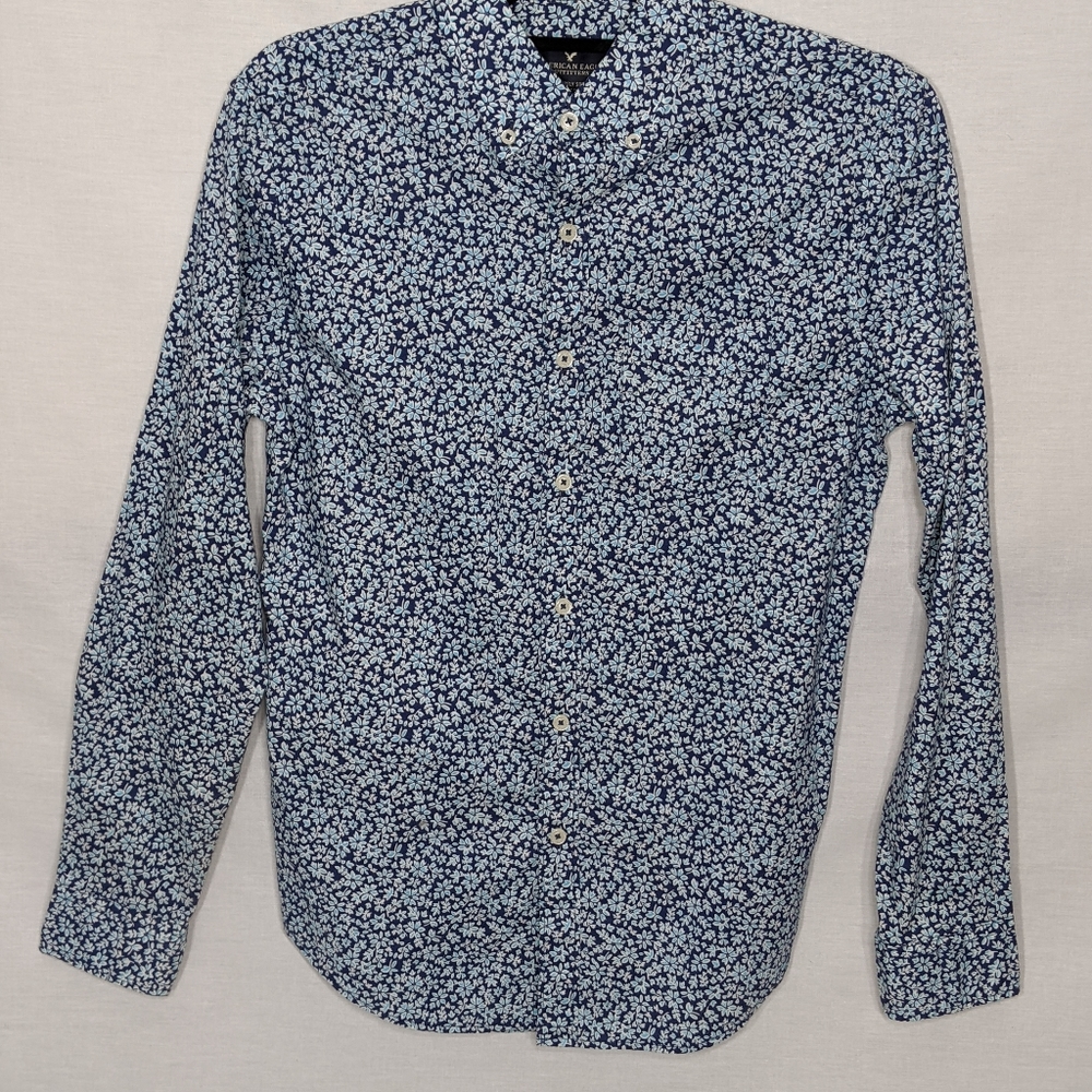 American Eagle Winter Floral Print Shirt